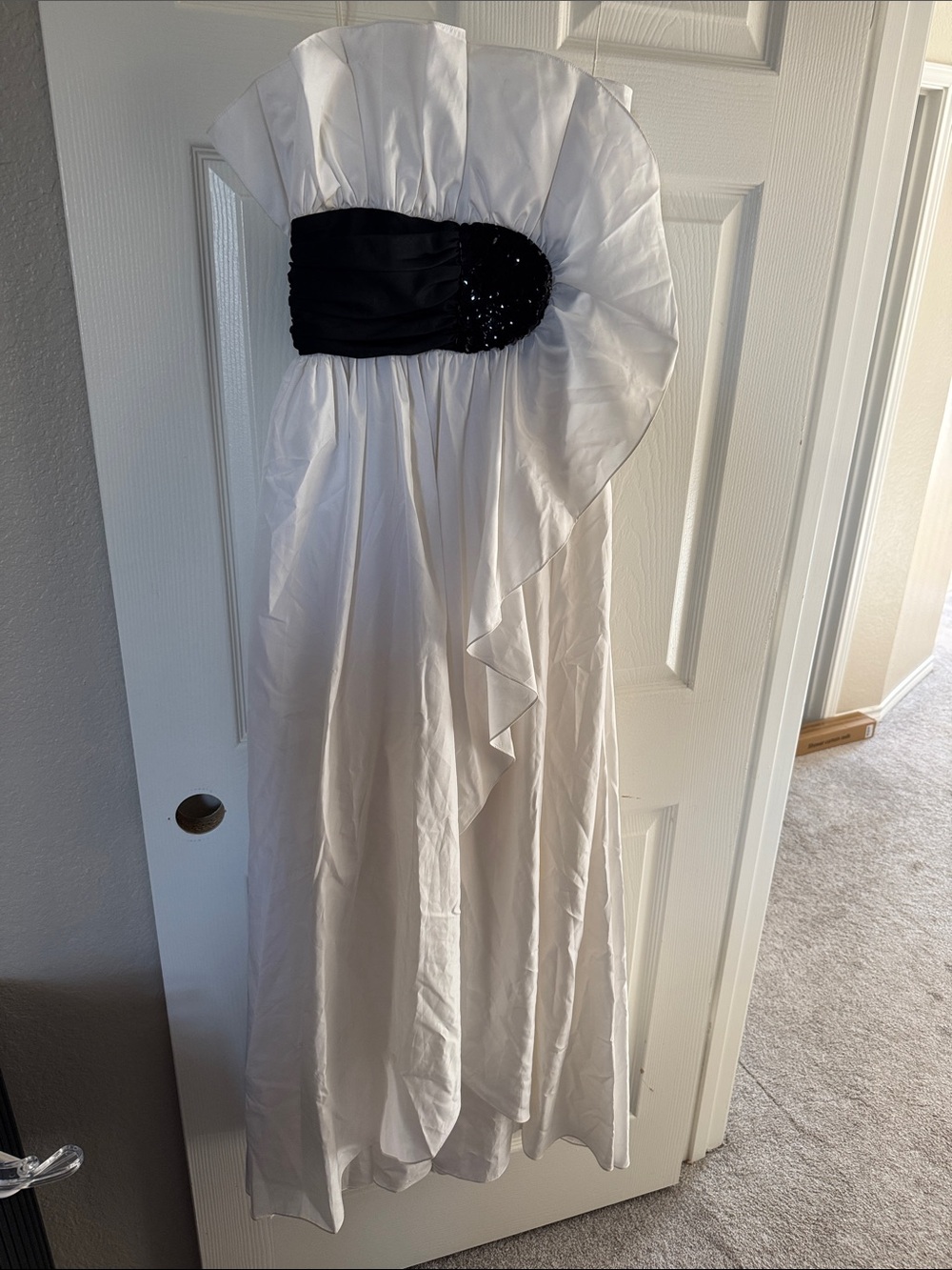 Vintage White One-Shoulder Evening Dress with Black Embellished Sash